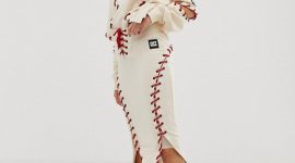 ASOS vend une tenue conçue par Beyonce qui vous fait ressembler à une balle de baseball
